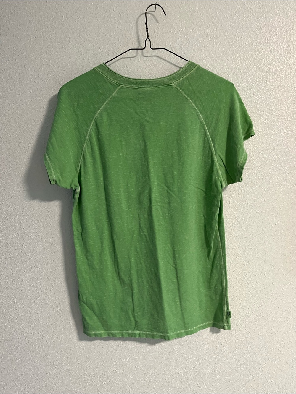 Life Is Good Women's V-Neck Short Sleeve Tee Size Medium - Picture 5 of 7